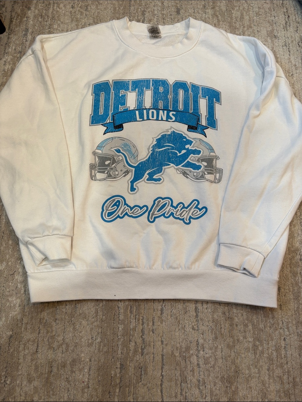 Detroit Lions White Crewneck Sweatshirt - Team Logo Pullover